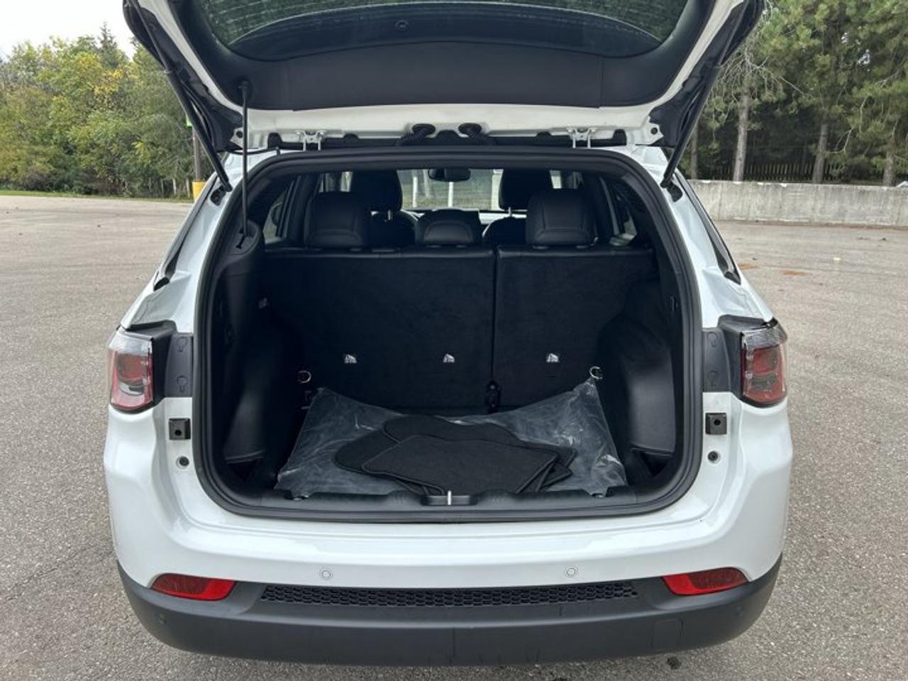 2026 Jeep Compass Limited 4x4 | One Owner | No Accidents | Leather Seats Photo