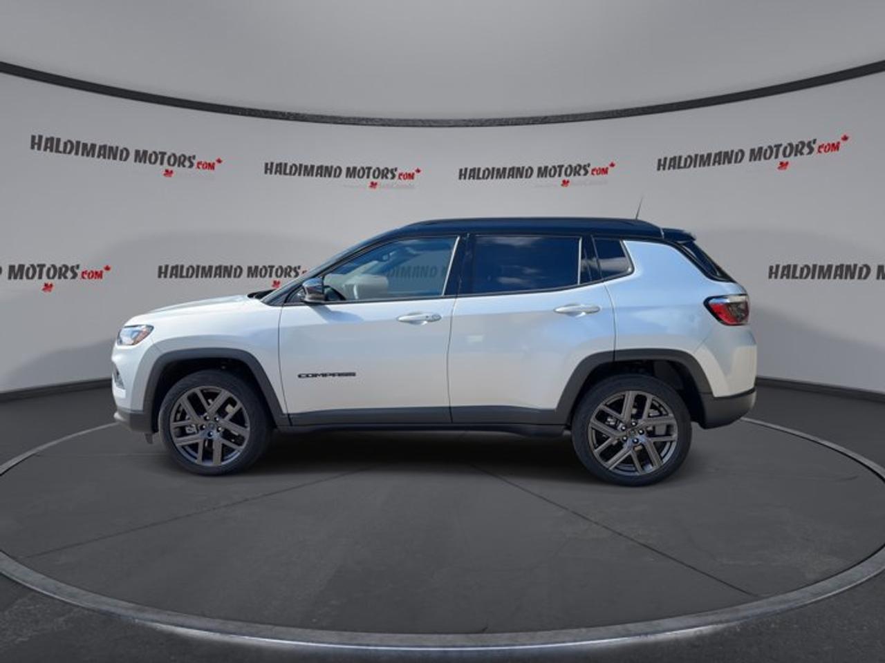 2026 Jeep Compass Limited 4x4 | No Accidents | Leather Seats | Heated Steering Photo