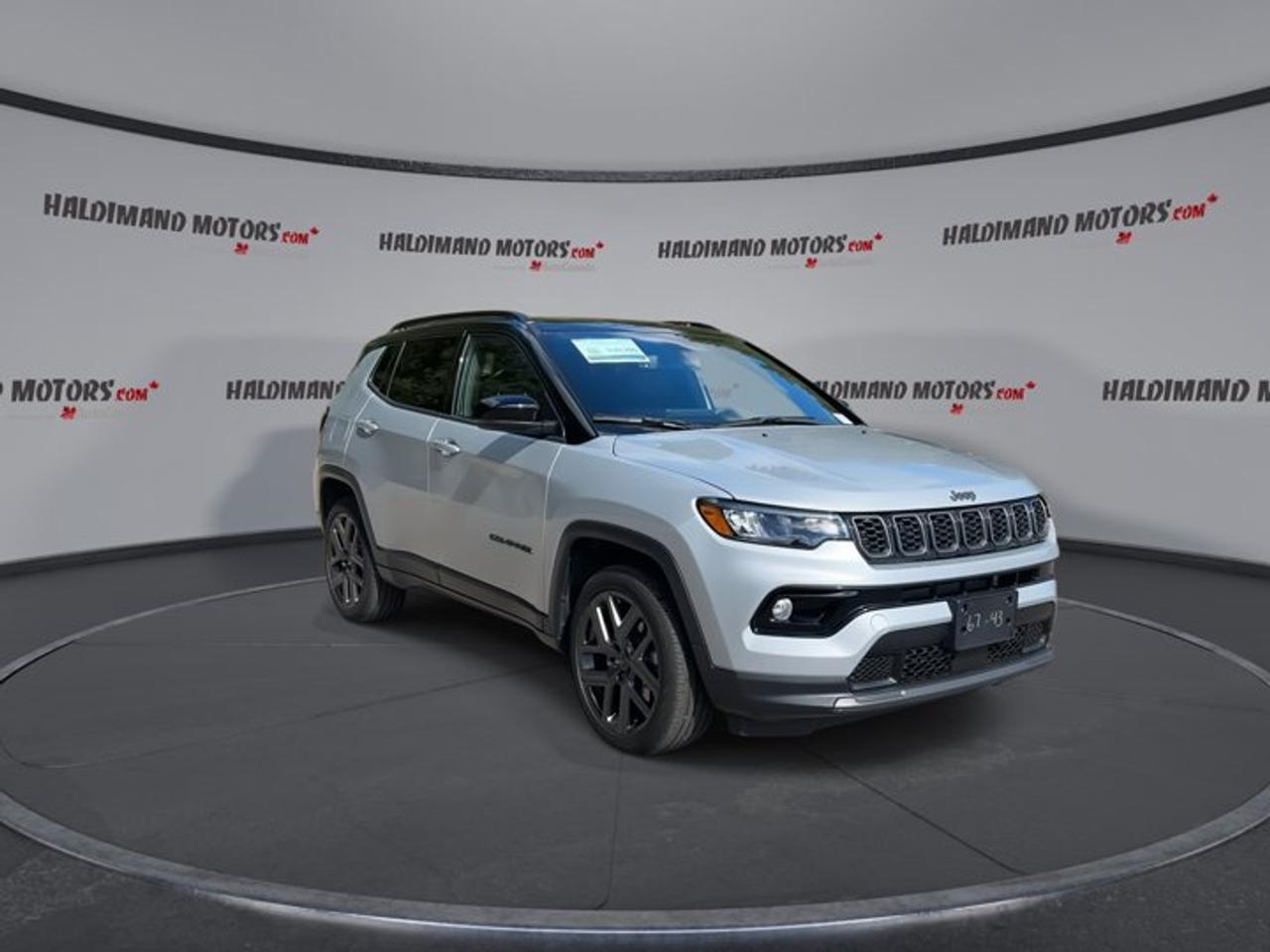 2026 Jeep Compass Limited 4x4 | No Accidents | Leather Seats | Heated Steering Photo5