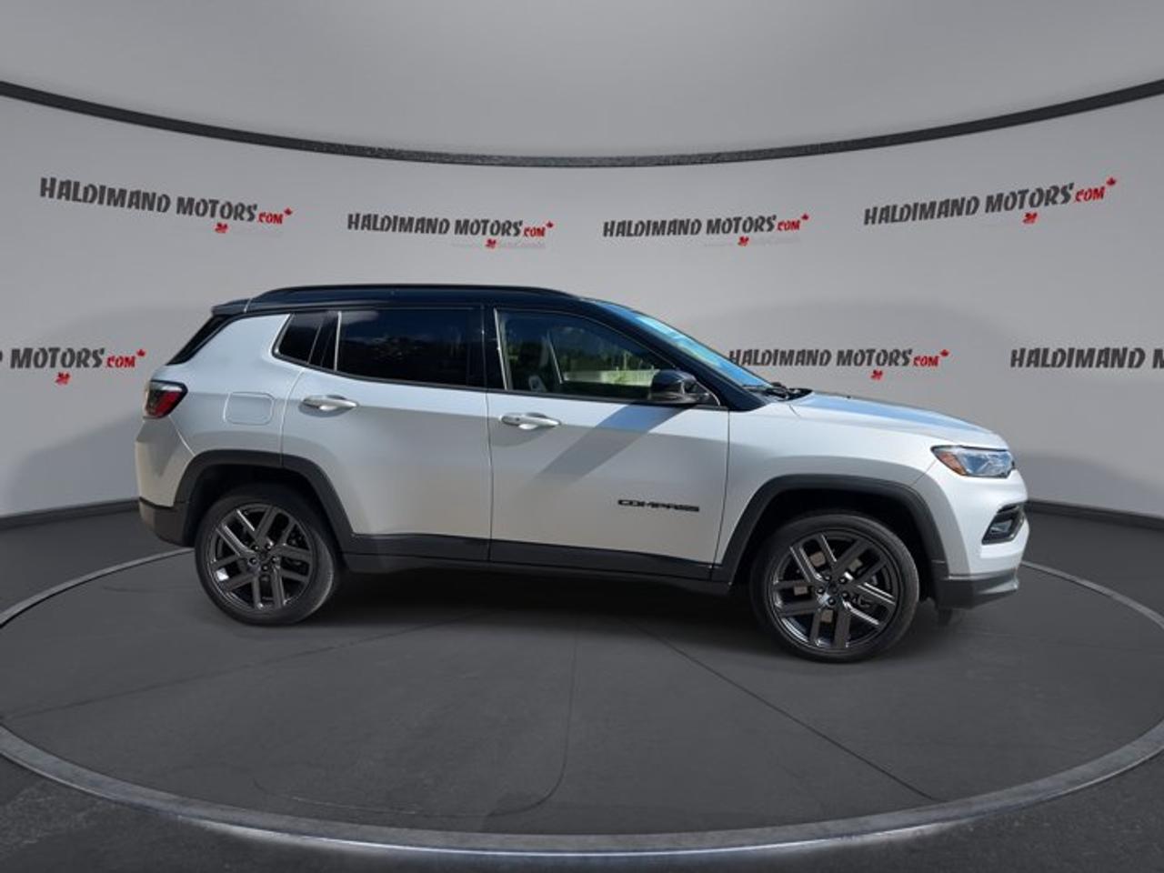 2026 Jeep Compass Limited 4x4 | No Accidents | Leather Seats | Heated Steering Photo