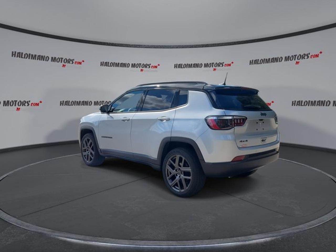 2026 Jeep Compass Limited 4x4 | No Accidents | Leather Seats | Heated Steering Photo