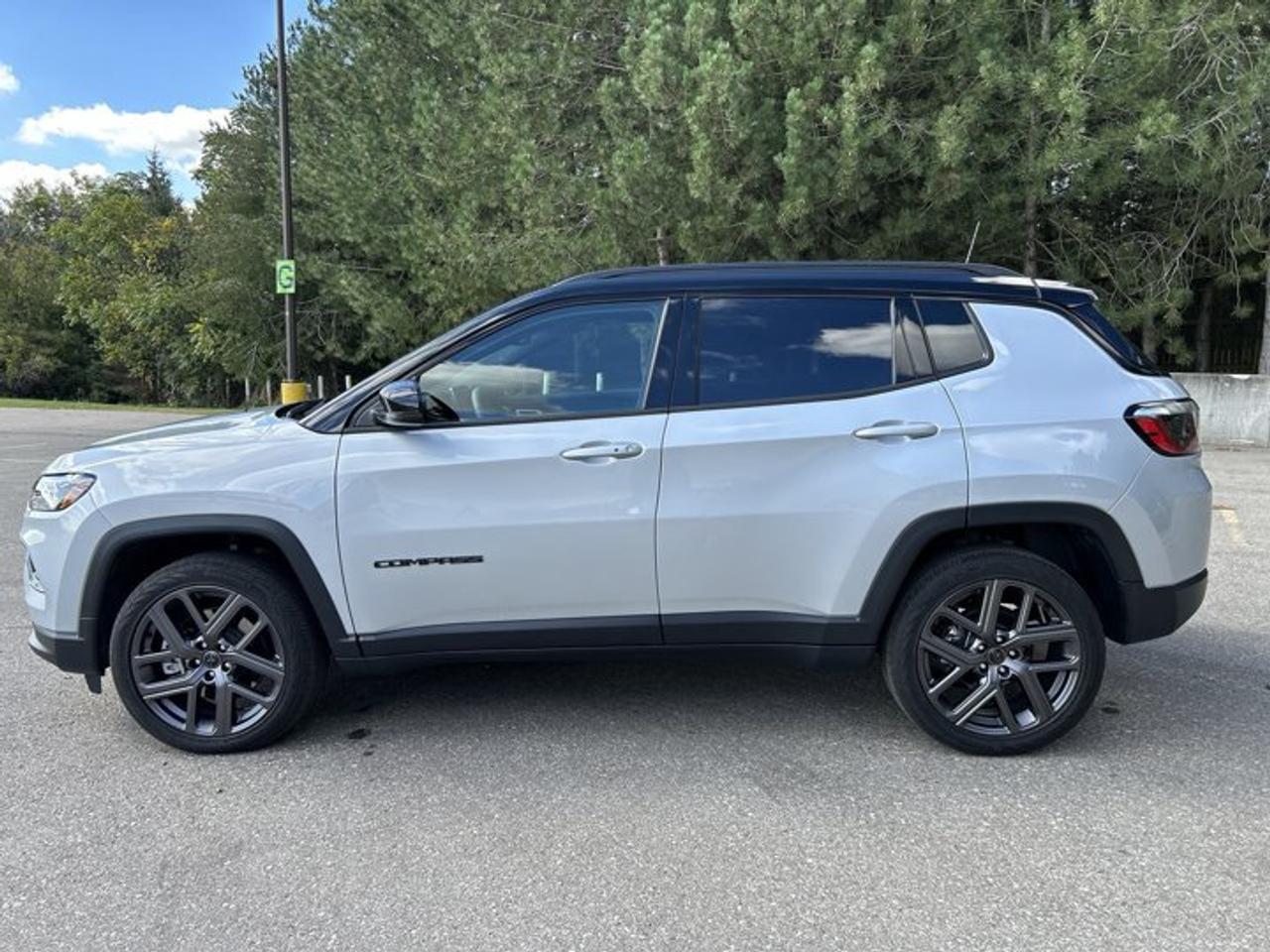 2026 Jeep Compass Limited 4x4 | No Accidents | Leather Seats | Heated Steering Photo