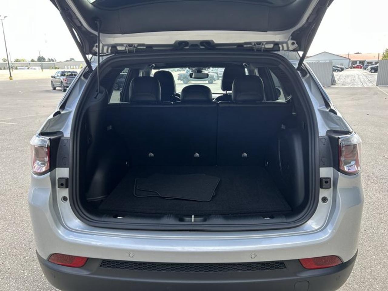 2026 Jeep Compass Limited 4x4 | No Accidents | Leather Seats | Heated Steering Photo