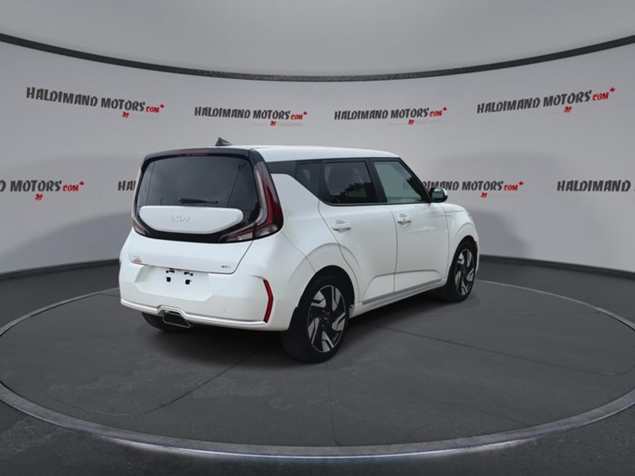 2023 Kia Soul GT-Line Limited | One Owner | No Accidents | Leather Seats Photo