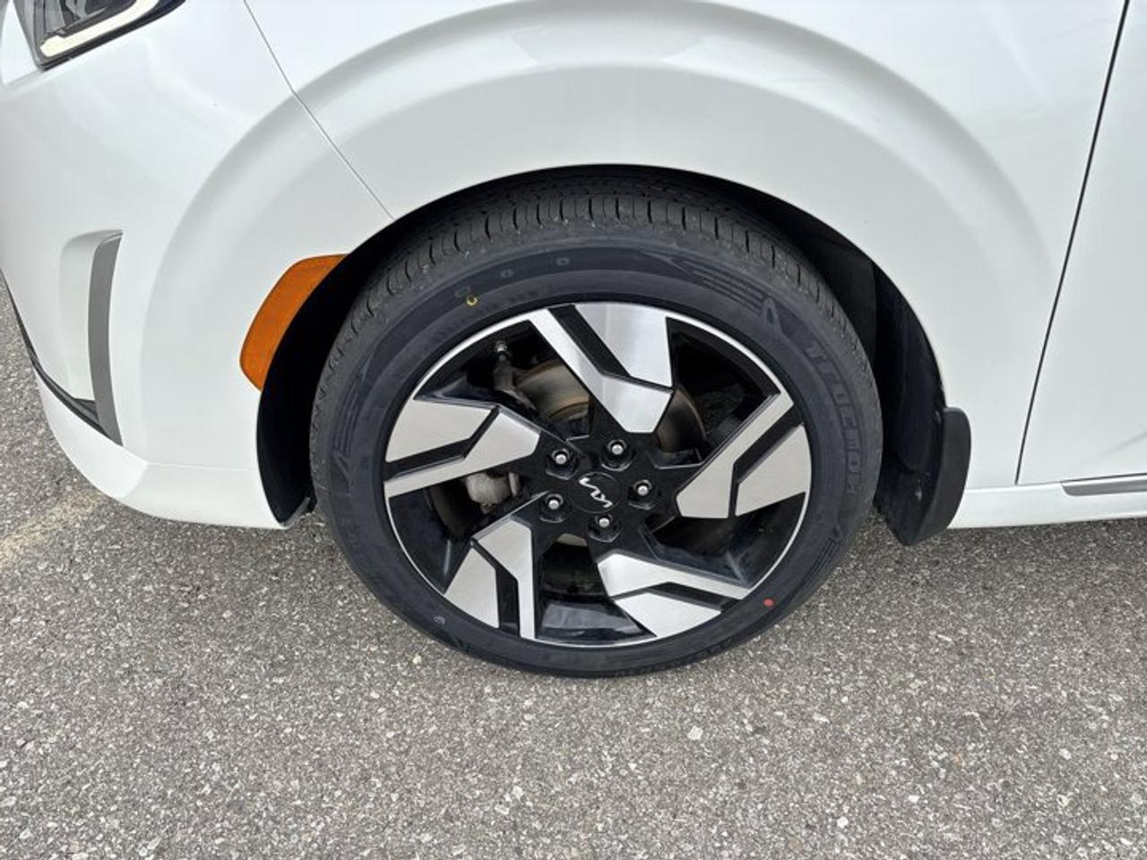 2023 Kia Soul GT-Line Limited | One Owner | No Accidents | Leather Seats Photo