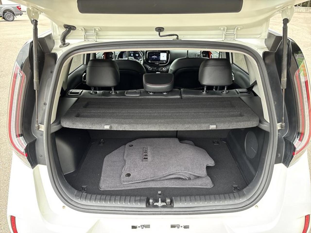 2023 Kia Soul GT-Line Limited | One Owner | No Accidents | Leather Seats Photo