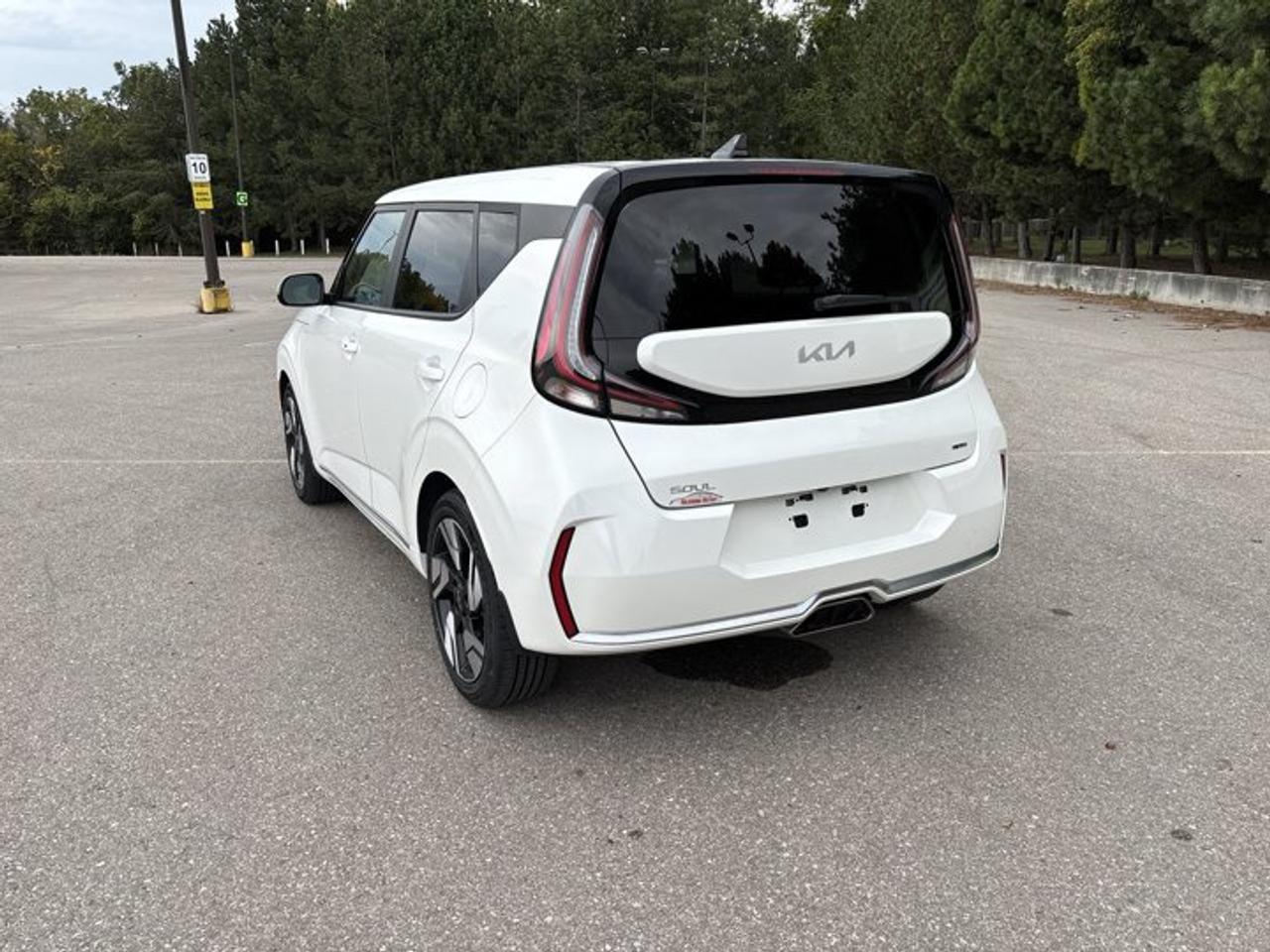 2023 Kia Soul GT-Line Limited | One Owner | No Accidents | Leather Seats Photo