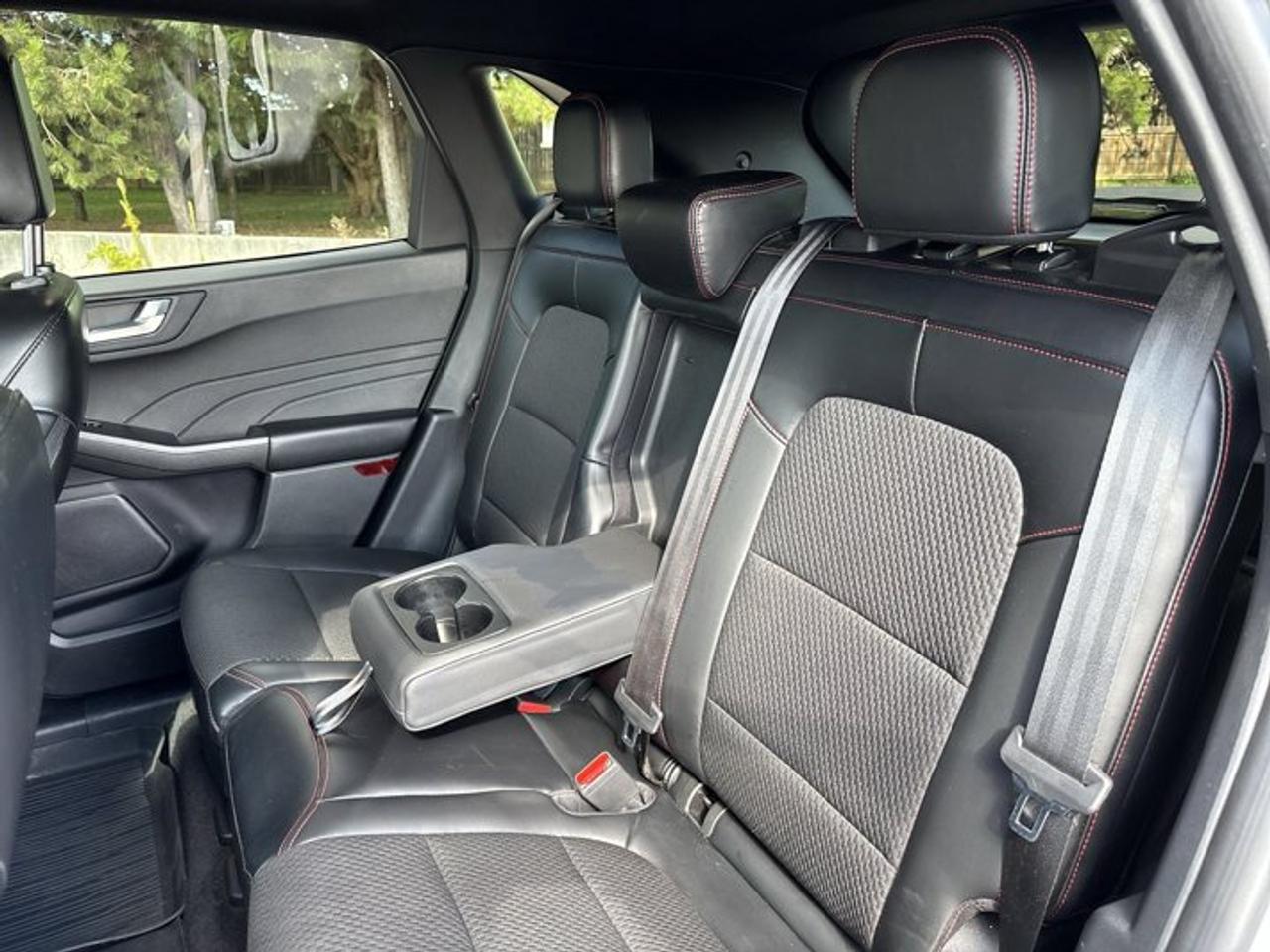 2024 Ford Escape ST-Line AWD | No Accidents | Heated Steering Wheel Photo