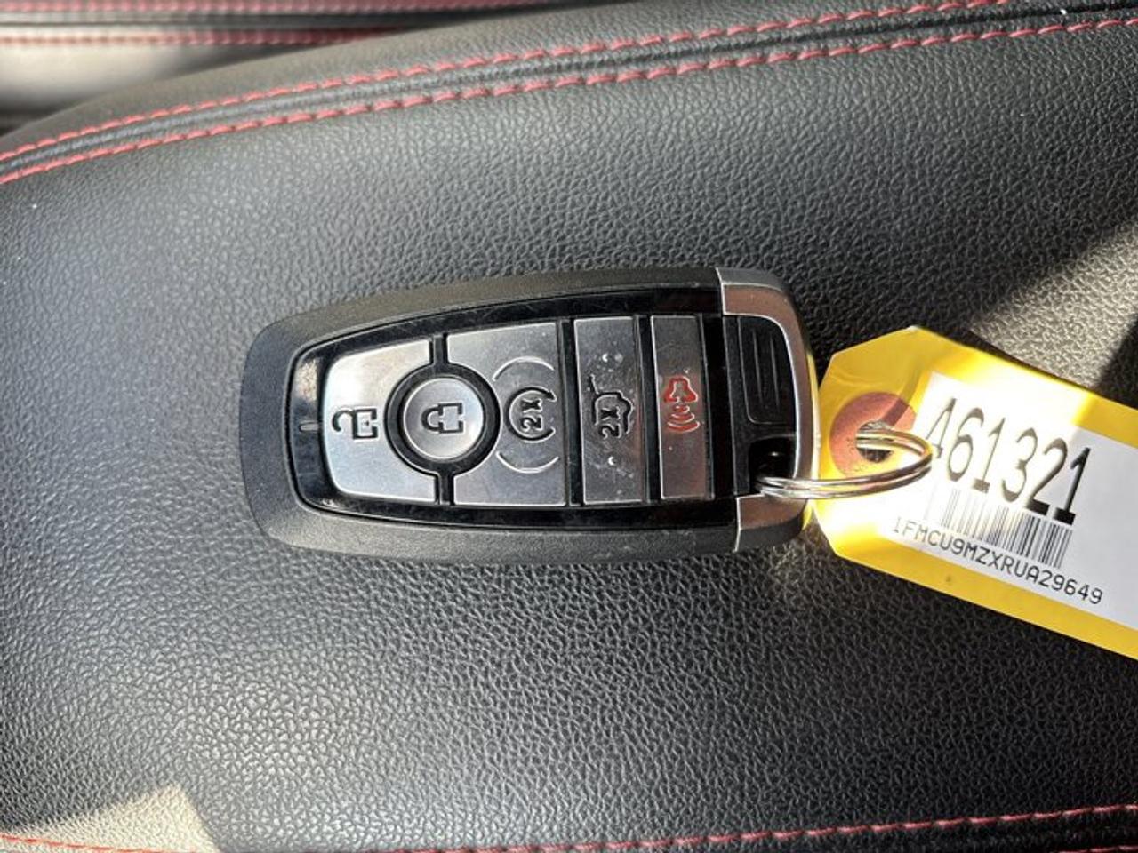 2024 Ford Escape ST-Line AWD | No Accidents | Heated Steering Wheel Photo