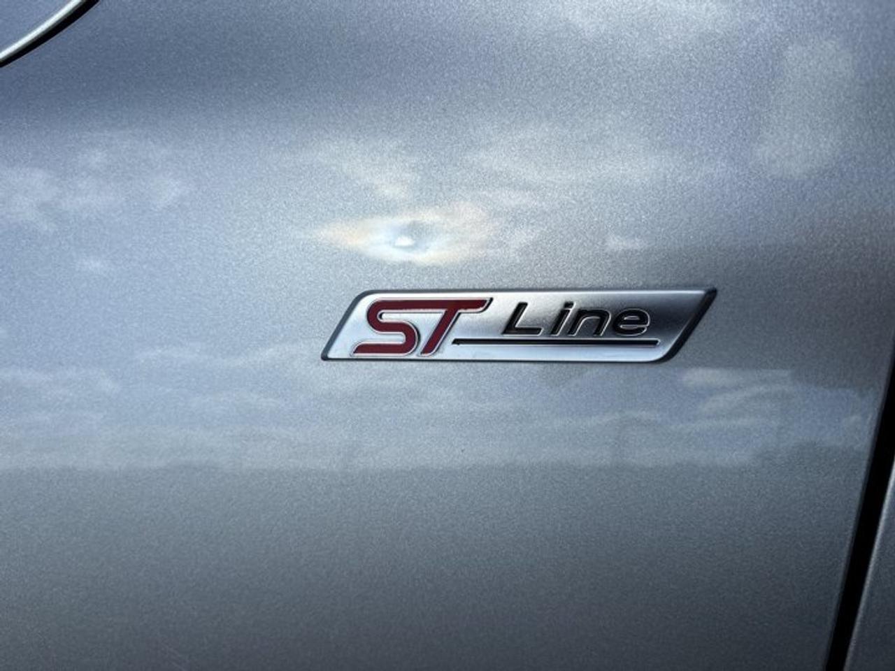 2024 Ford Escape ST-Line AWD | No Accidents | Heated Steering Wheel Photo