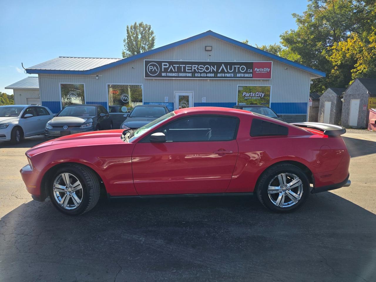 2010 Ford Mustang V6 Photo1