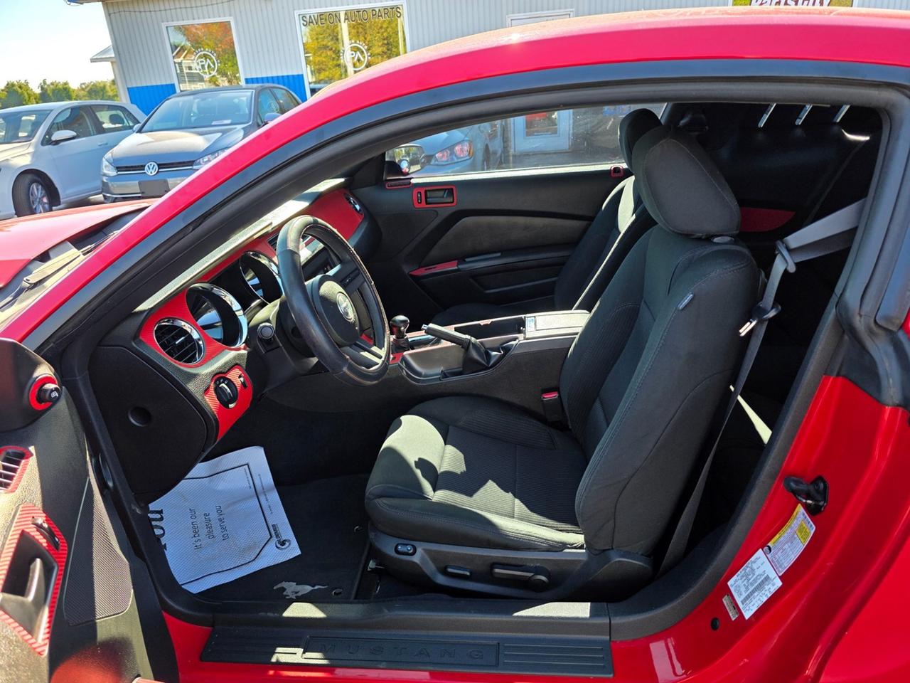 2010 Ford Mustang V6 Photo