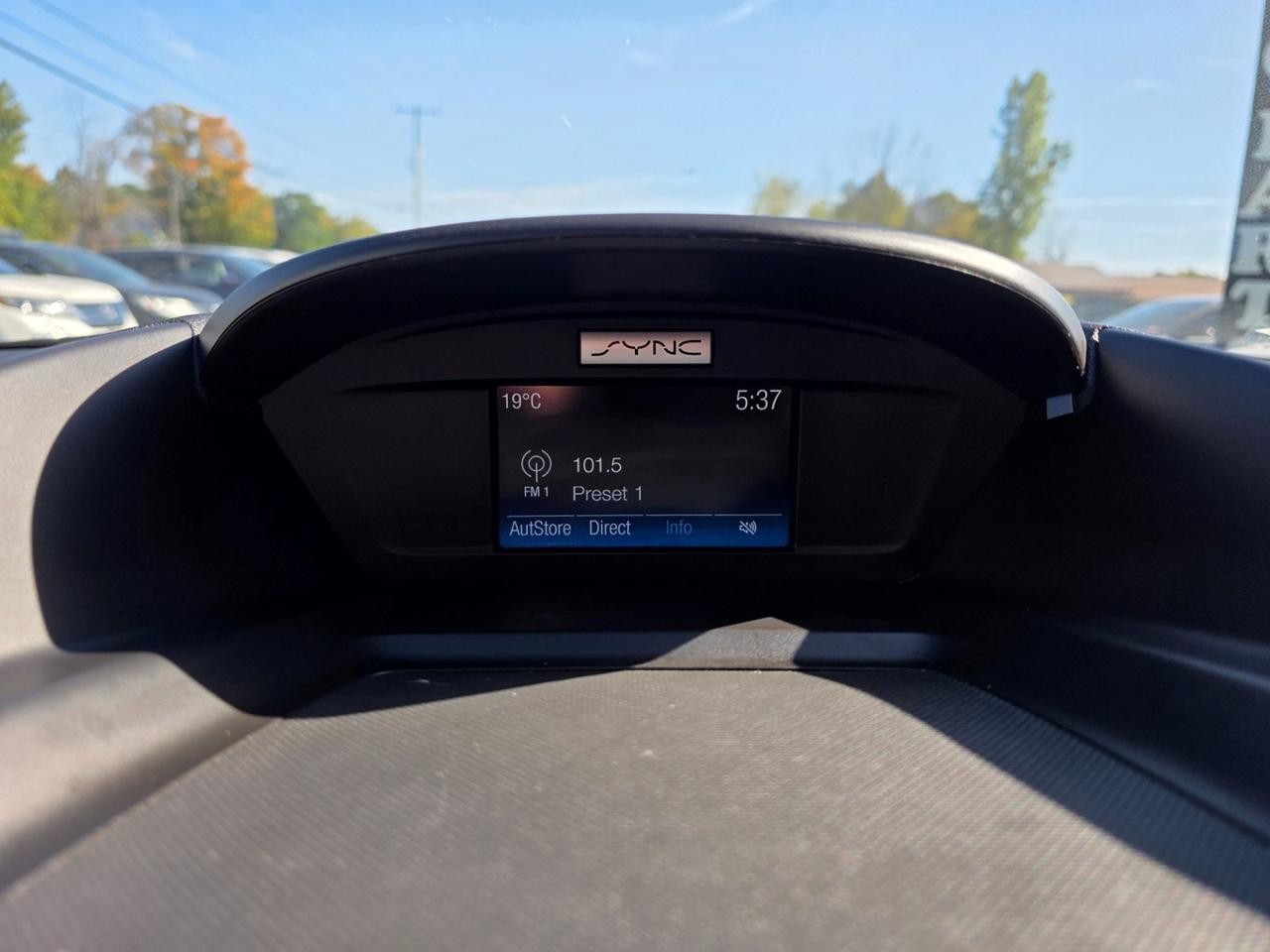 2017 Ford Escape SE Photo