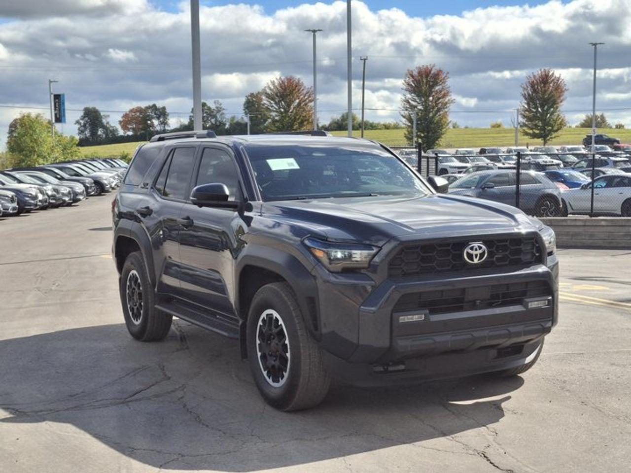 2025 Toyota 4Runner TRD Off-Road Premium - Sunroof | Vented + Heated Seats | SofTex Seats | Wireless Charging | & More ! Photo