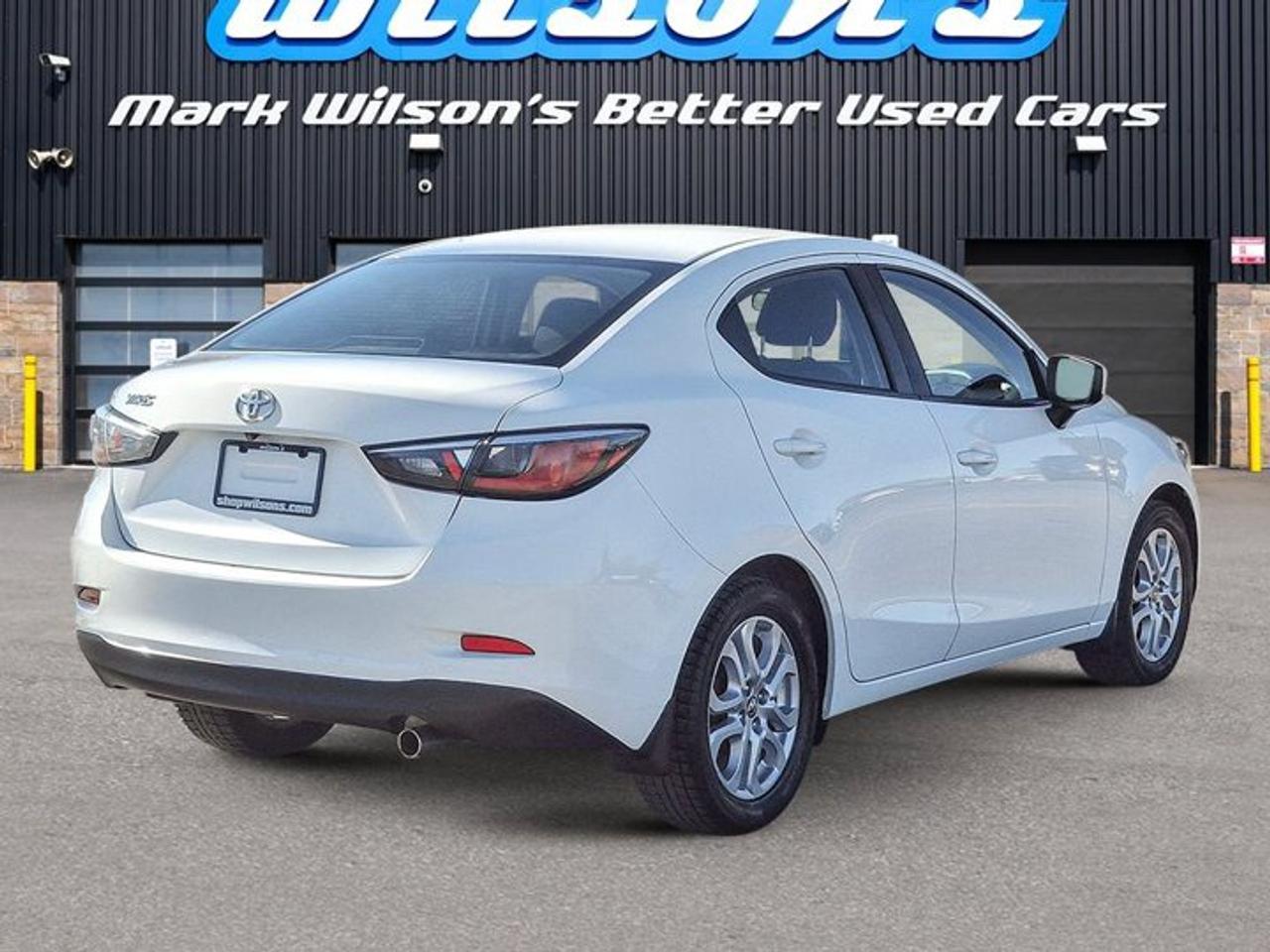 2018 Toyota Yaris sedan Premium | Auto | 7" Screen | Heated Seats | Bluetooth | Rear Camera | and More ! Photo