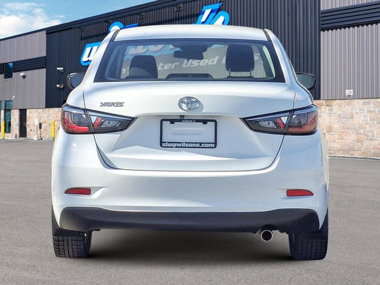 2018 Toyota Yaris sedan Premium | Auto | 7" Screen | Heated Seats | Bluetooth | Rear Camera | and More ! Photo