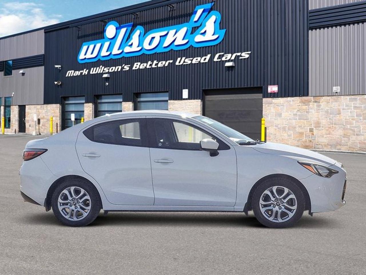 2018 Toyota Yaris sedan Premium | Auto | 7" Screen | Heated Seats | Bluetooth | Rear Camera | and More ! Photo