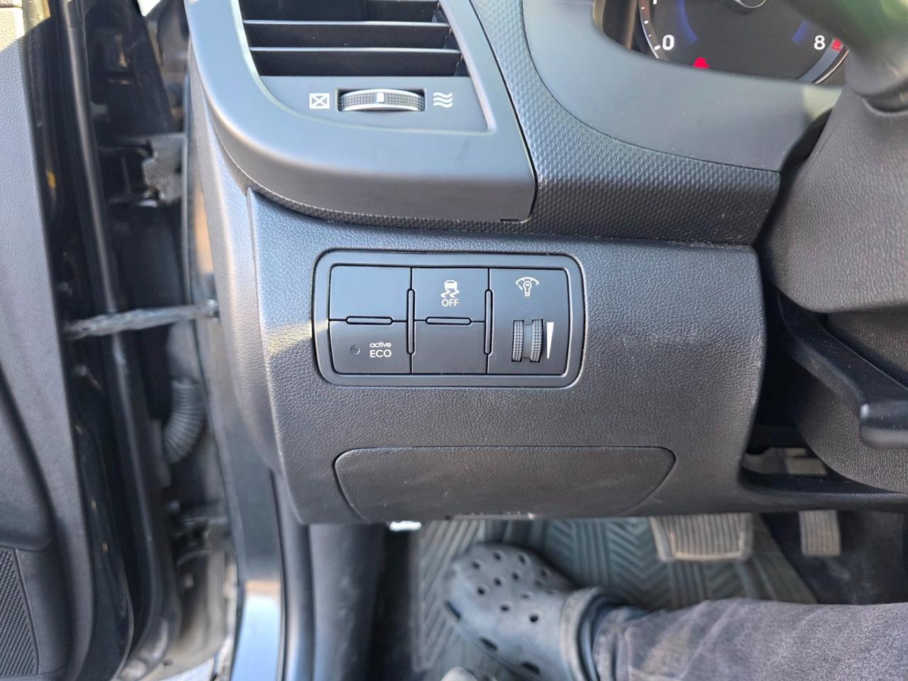 2017 Hyundai Accent SE Photo