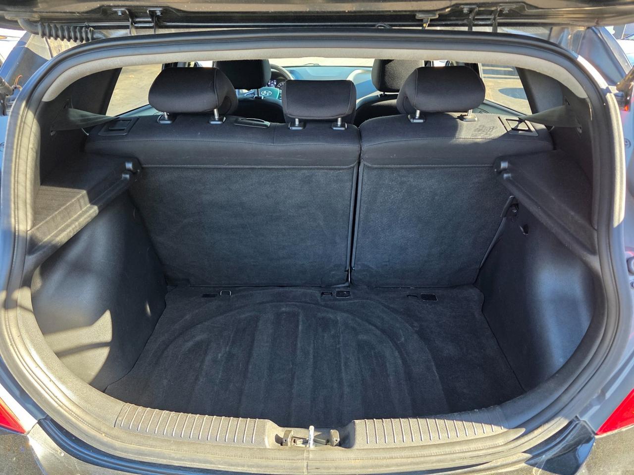 2017 Hyundai Accent SE Photo