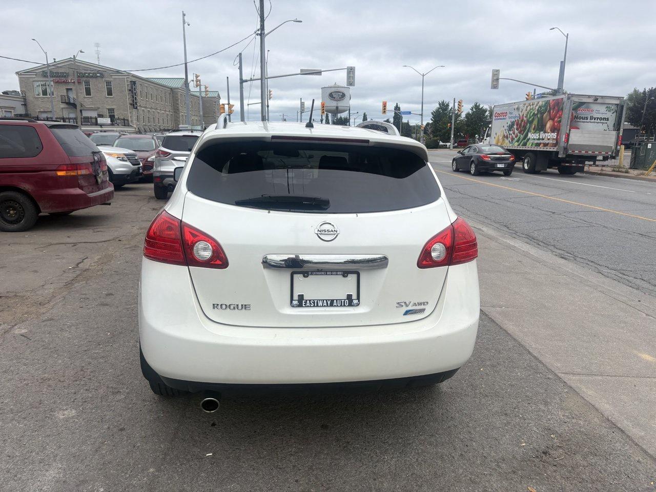 2012 Nissan Rogue SV Photo
