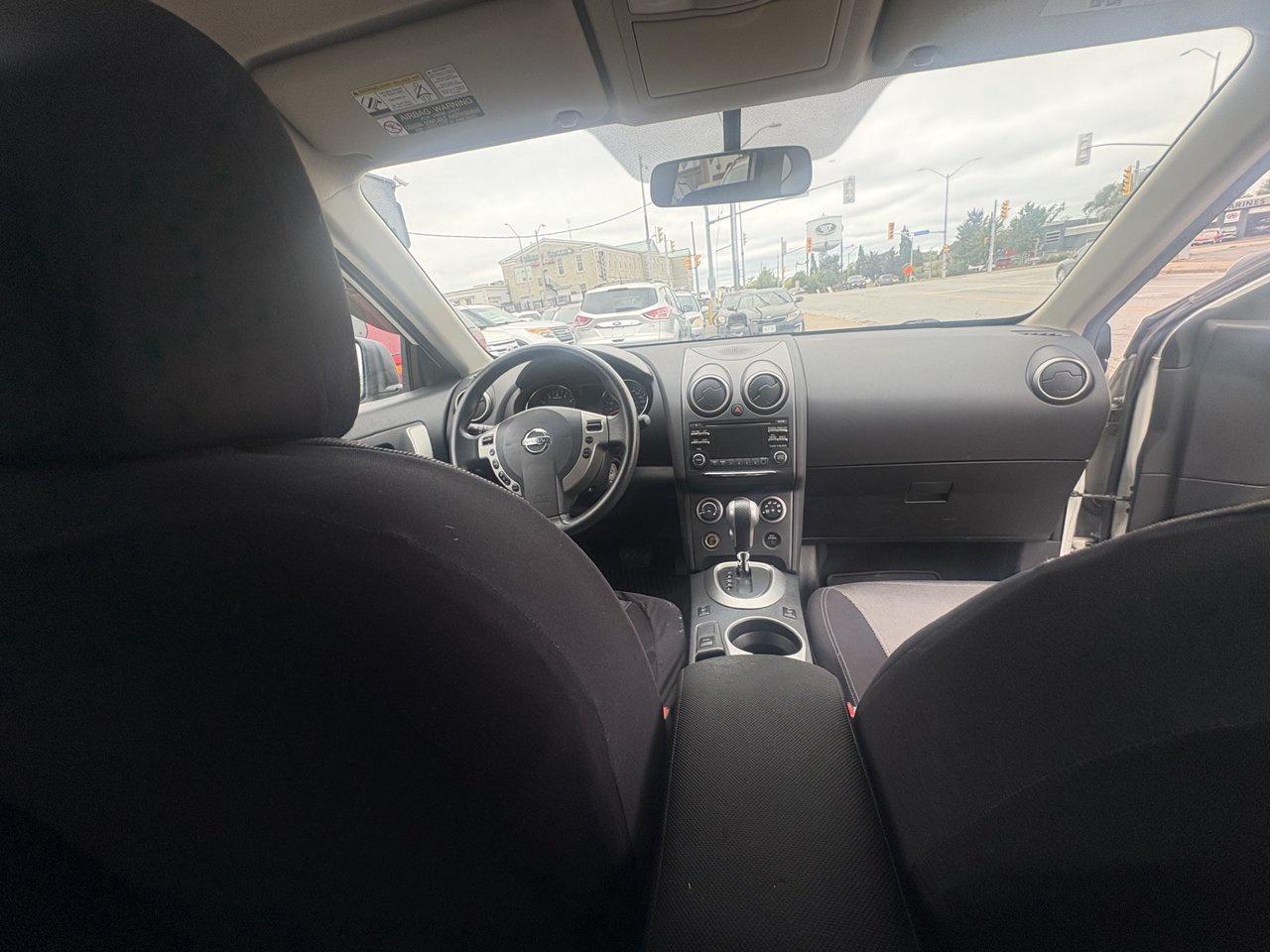 2012 Nissan Rogue SV Photo