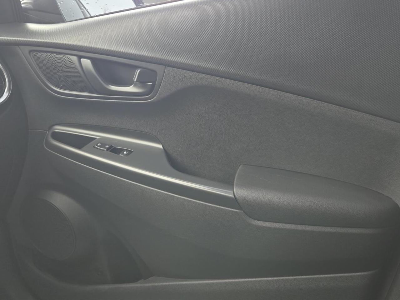 2022 Hyundai KONA Essential Photo