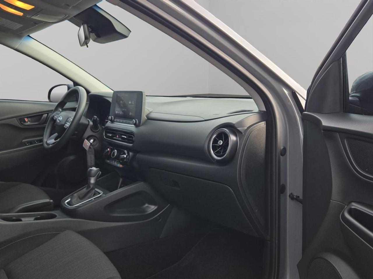 2022 Hyundai KONA Essential Photo