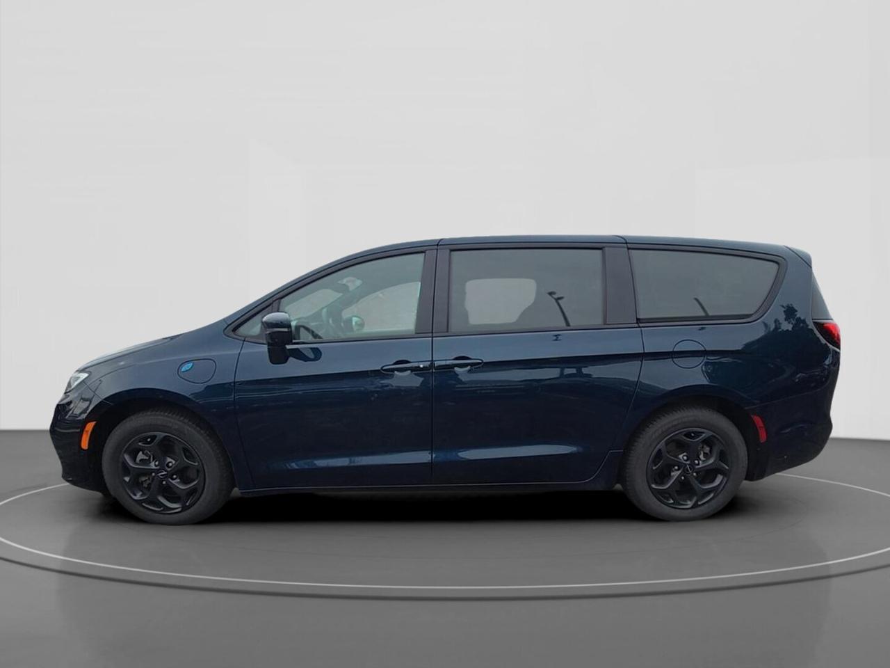 2022 Chrysler Pacifica Hybrid Limited Photo