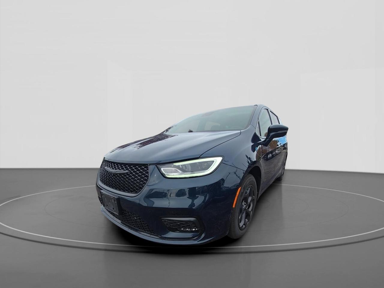 2022 Chrysler Pacifica Hybrid Limited Photo