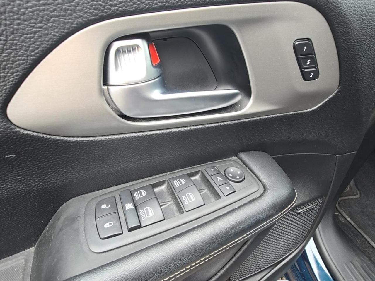 2022 Chrysler Pacifica Hybrid Limited Photo