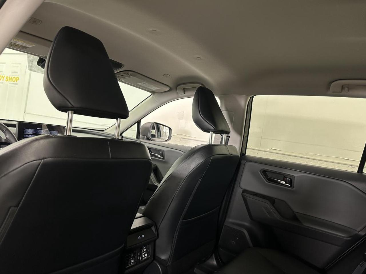 2026 Toyota RAV4 XLE/HYBRID/AWD/1308 KMS!! Photo