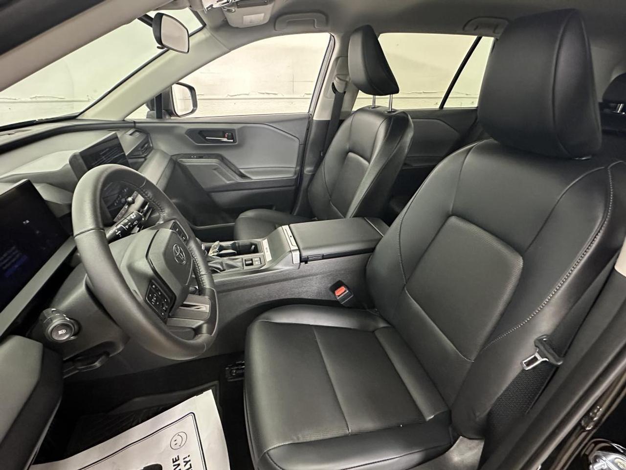 2026 Toyota RAV4 XLE/HYBRID/AWD/1308 KMS!! Photo