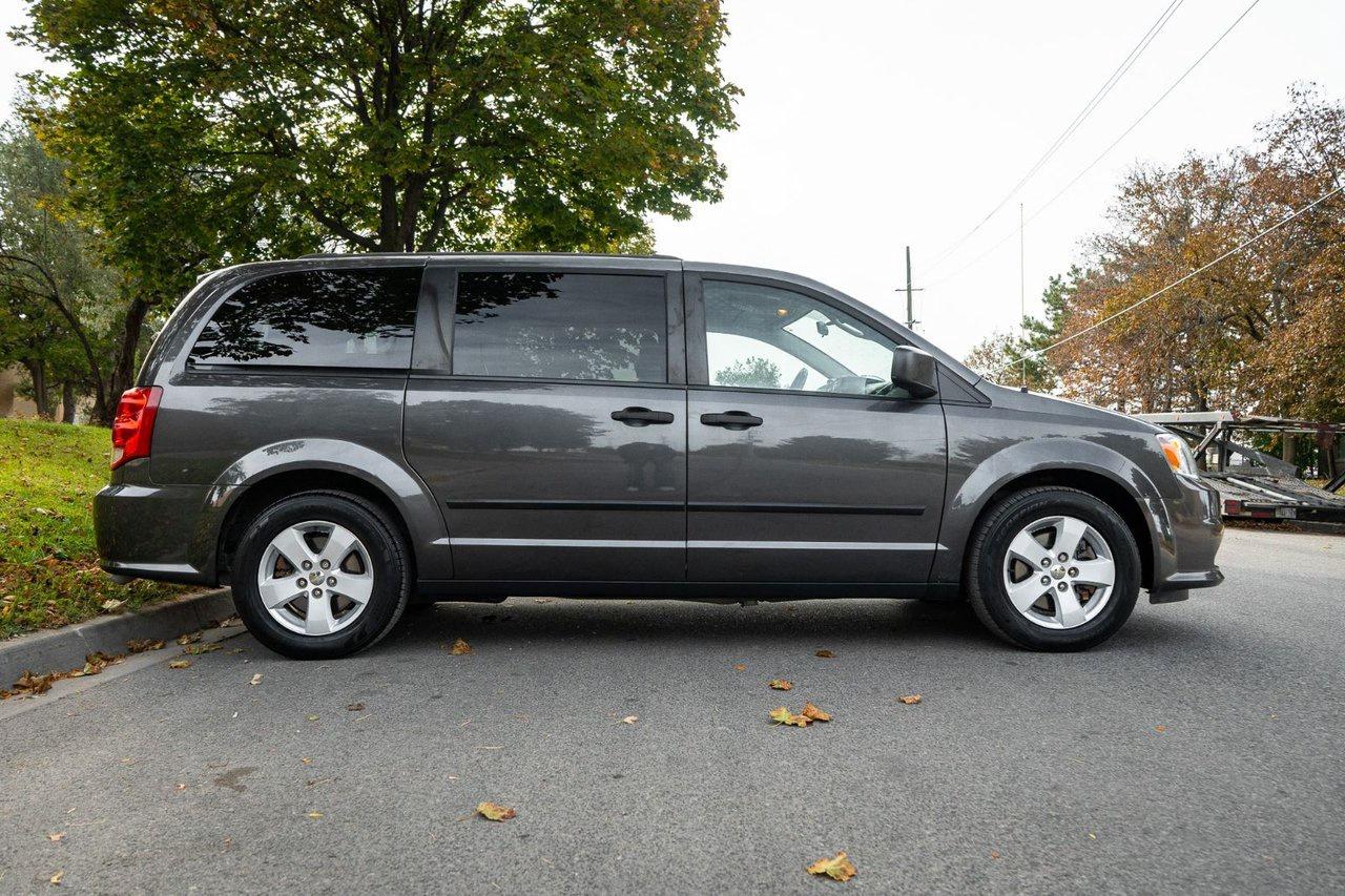 2016 Dodge Grand Caravan CANADA VALUE PACKAGE Photo