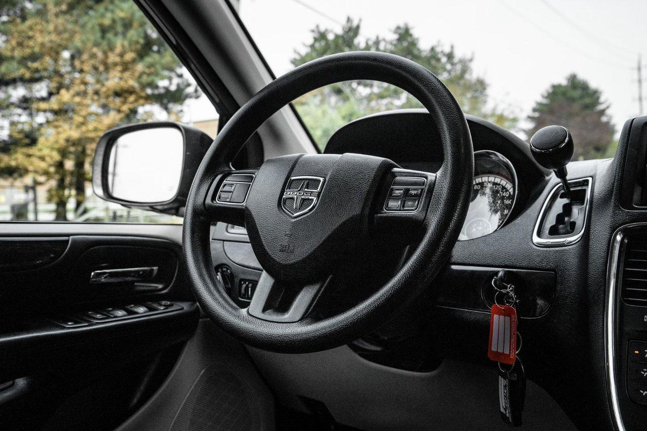 2016 Dodge Grand Caravan CANADA VALUE PACKAGE Photo