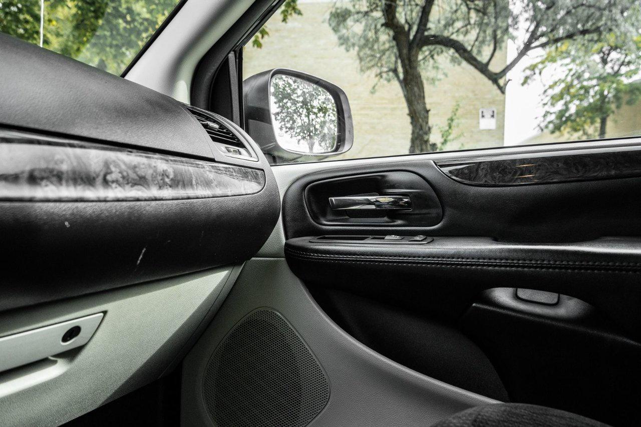 2016 Dodge Grand Caravan CANADA VALUE PACKAGE Photo