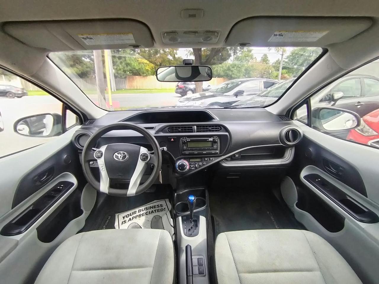 2013 Toyota Prius c Technology Photo