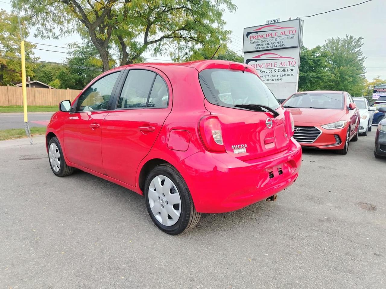 2016 Nissan Micra SV Photo2