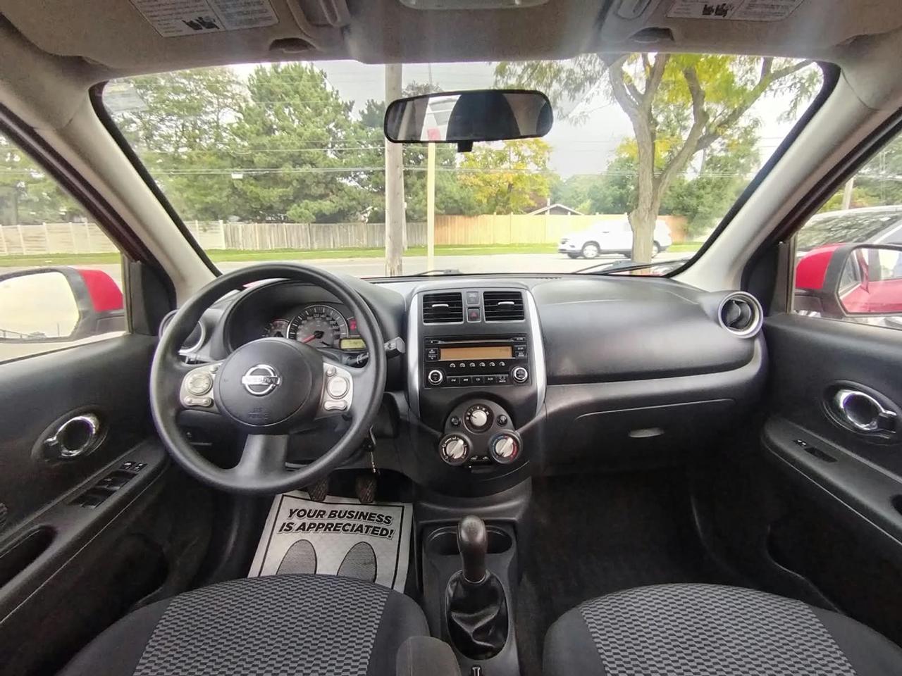 2016 Nissan Micra SV Photo