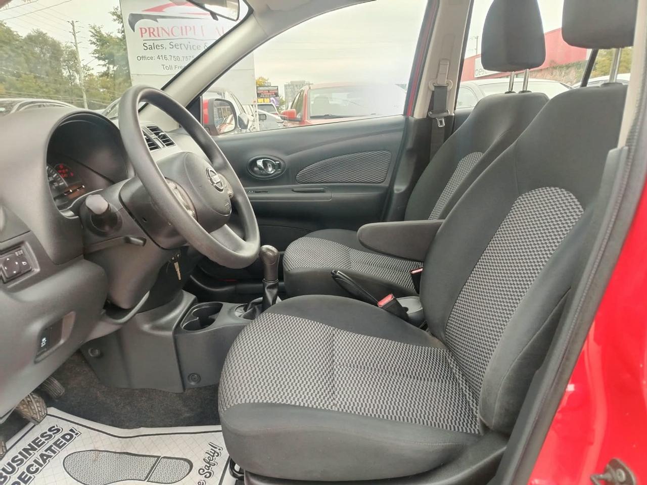 2016 Nissan Micra SV Photo