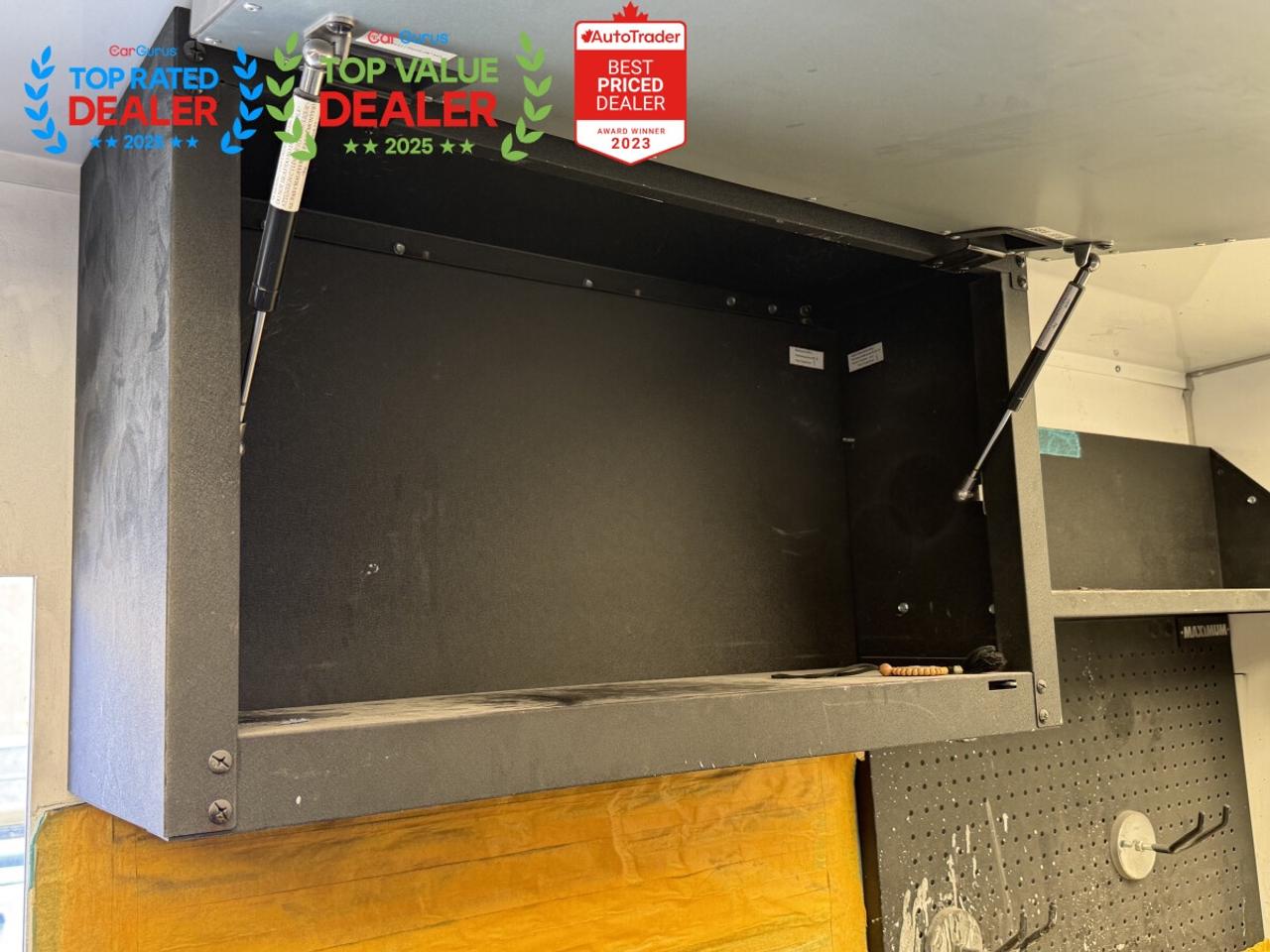 2019 GMC Savana CUTAWAY 3500 139'' | UNICELL BOX | MOBILE RIM REPAIR WORKSHOP Photo