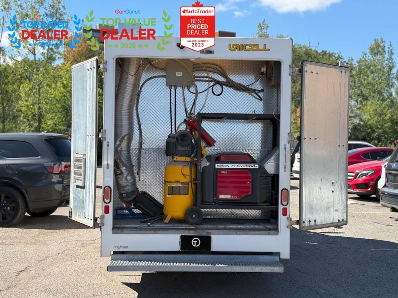 2019 GMC Savana CUTAWAY 3500 139'' | UNICELL BOX | MOBILE RIM REPAIR WORKSHOP Photo