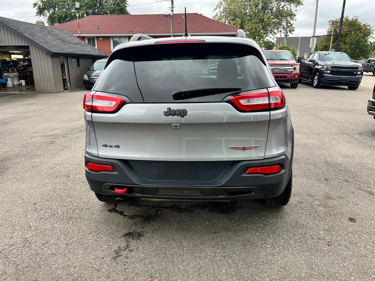 2016 Jeep Cherokee Trailhawk Photo