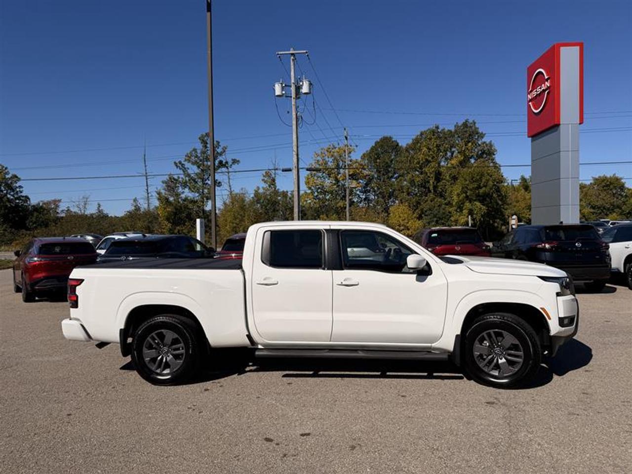 2025 Nissan Frontier Crew Cab 4x4 Long Bed SV Photo