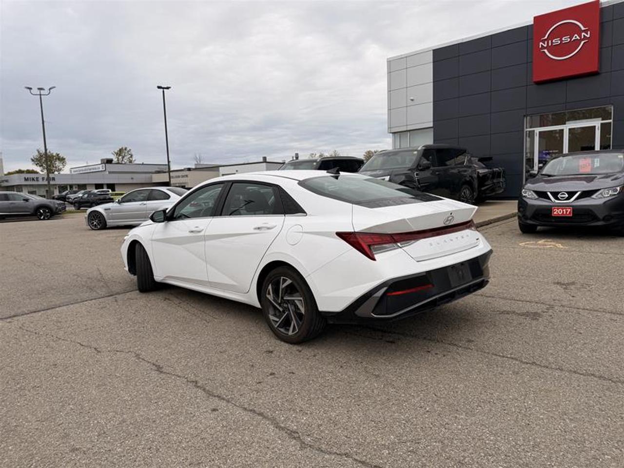 2026 Hyundai Elantra Hybrid Luxury Sedan Photo