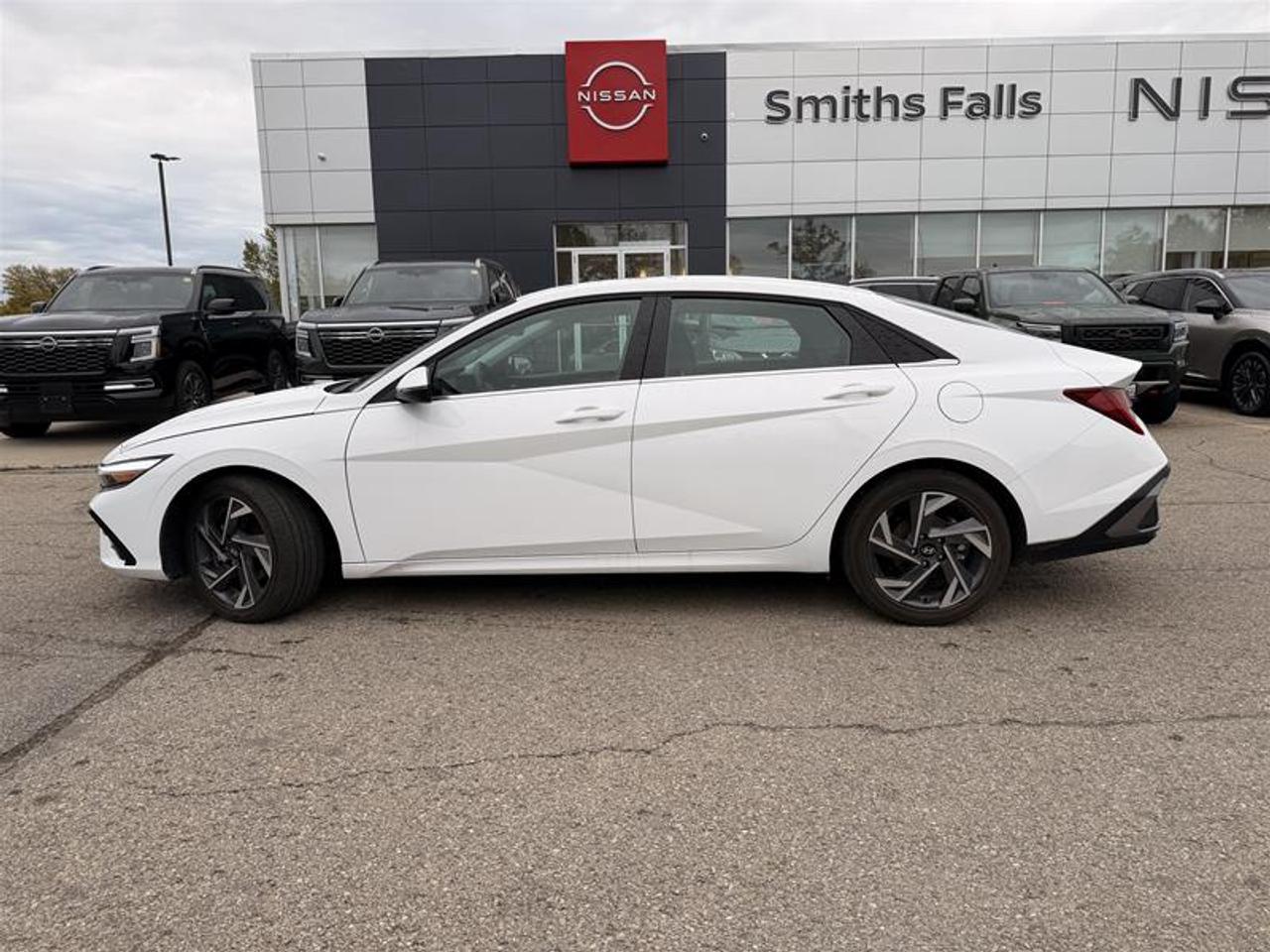 2026 Hyundai Elantra Hybrid Luxury Sedan Photo