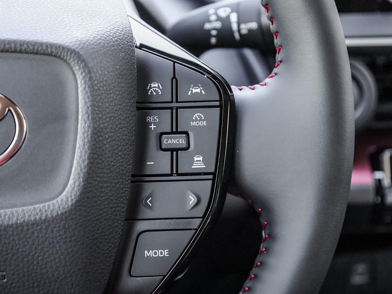 2027 Toyota Prius Plug-In Hybrid SE Photo