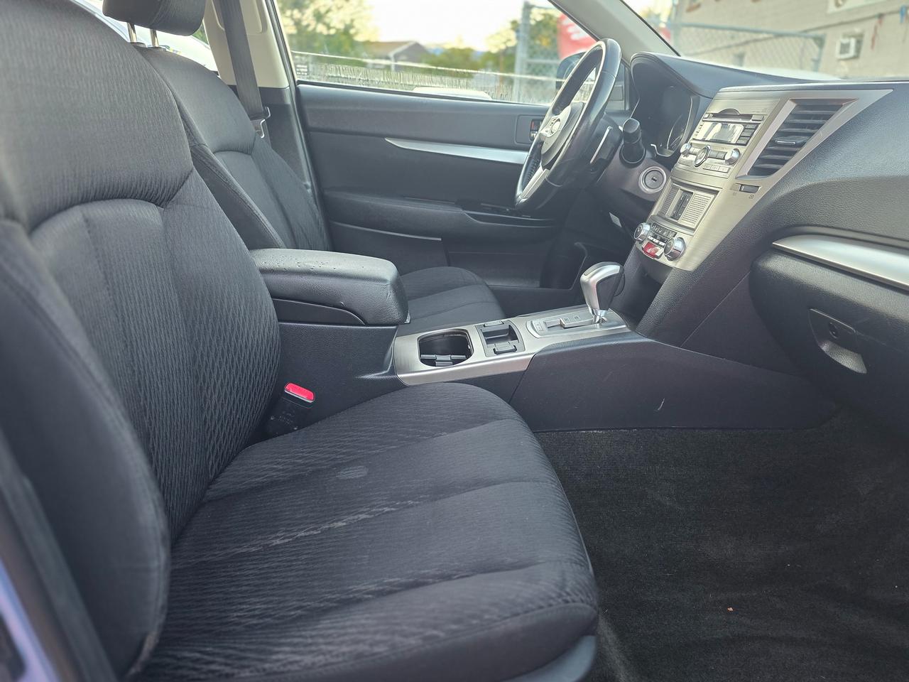 2011 Subaru Legacy 2.5i Prem AWP/Pwr Moon Photo
