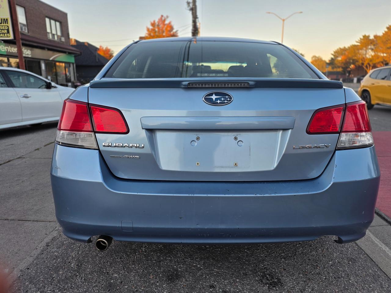 2011 Subaru Legacy 2.5i Prem AWP/Pwr Moon Photo