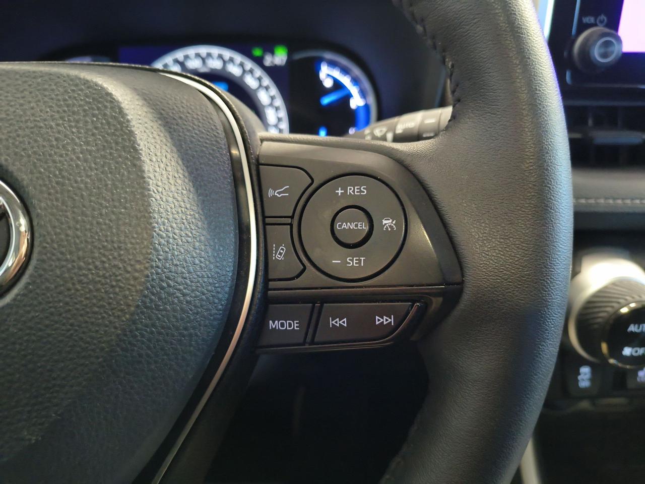 2024 Toyota RAV4 Hybrid XLE Photo