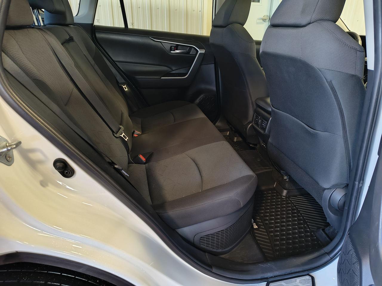 2024 Toyota RAV4 Hybrid XLE Photo